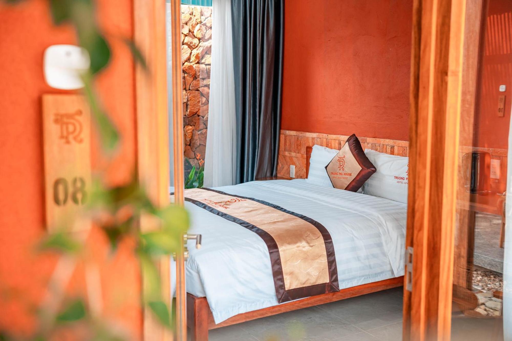 Truong Phu House - Hotel & Apartment Hue Bagian luar foto